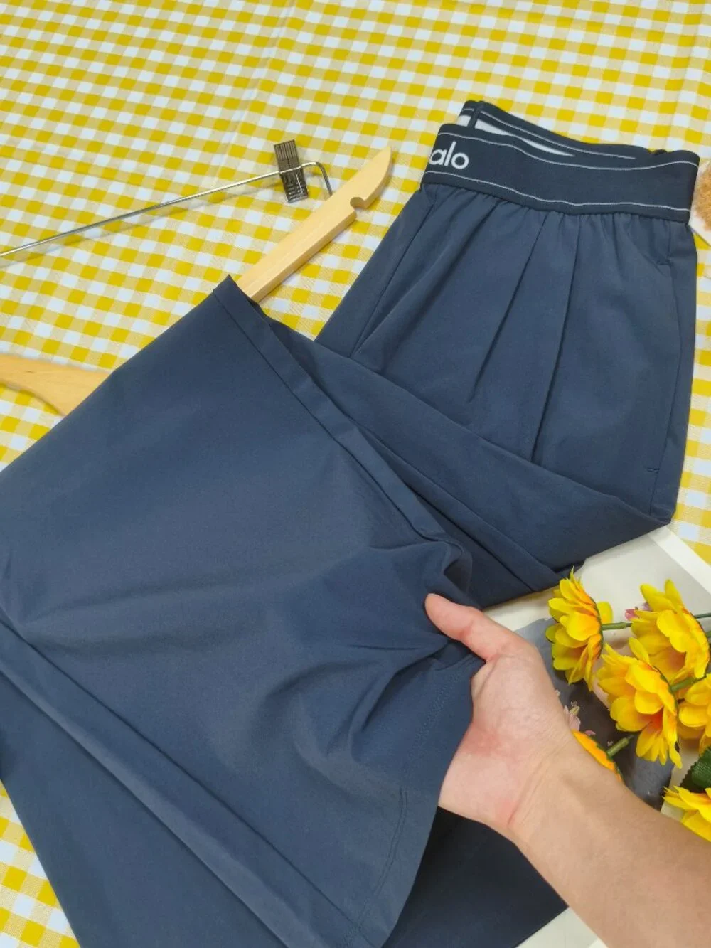 NWT Alo Yoga Regular Navy Blue Pants – Versatile items💘 – Ship fast🚚